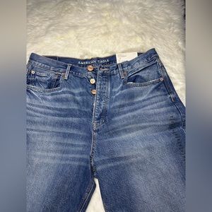 American Eagle 90s Boyfriend Jeans